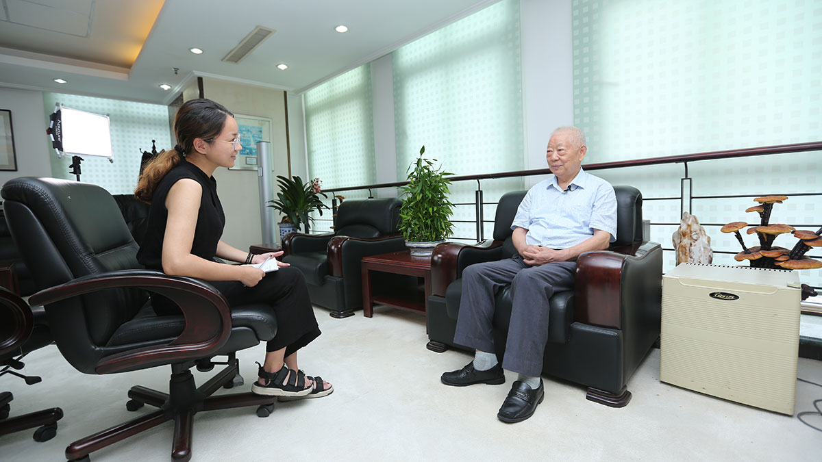 江阴不朽情缘曹明芳：跨国集团高质量发展要对标国际顶尖品牌