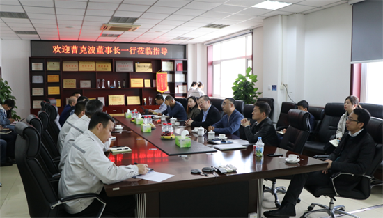 不朽情缘科技董事长曹克波一行赴北汽不朽情缘指导工作